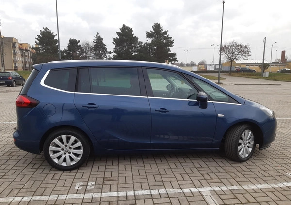 Opel Zafira cena 47800 przebieg: 209000, rok produkcji 2015 z Paczków małe 742